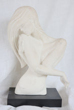 Load image into Gallery viewer, White Feminine Bust Statue
